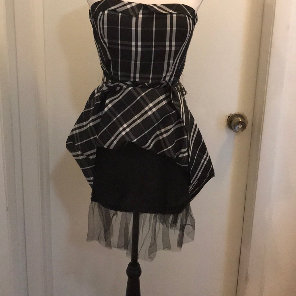 Black & Gray Strapless dress by My Michelle size 7‎ - Picture 4 of 8